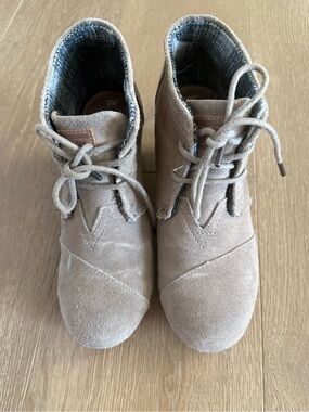 Toms Desert Wedge Booties